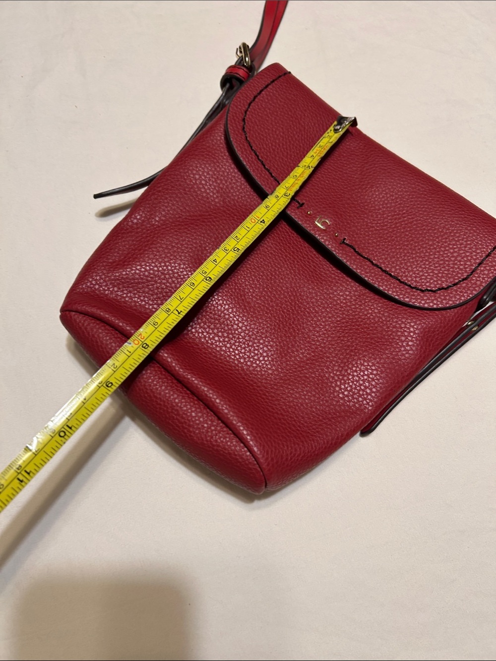 Liz Claiborne Red Pebbled Leather Crossbody Bag - Picture 9 of 11